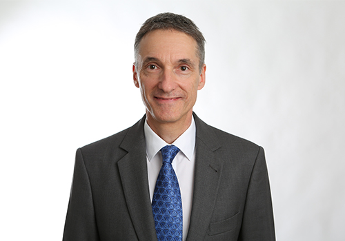 Dr. Stefan Kiener Dr. Stefan Kiener