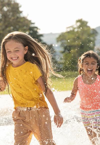 Maedchen Sommerferien Freude